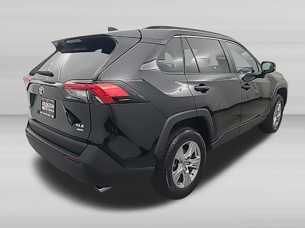 2025 Toyota RAV4 — detail view