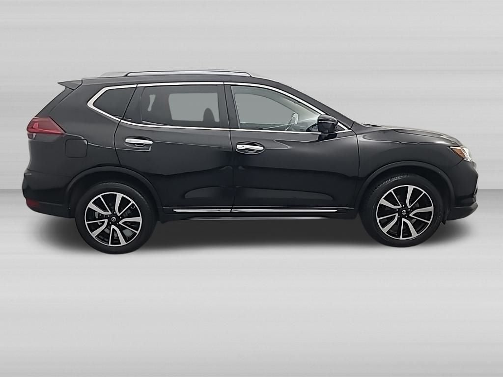 2019 Nissan Rogue — rear three-quarter view