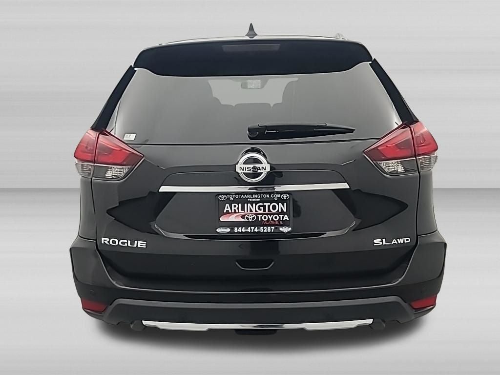 2019 Nissan Rogue — detail view